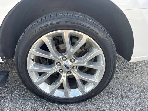 Used 2019 Ford Expedition Platinum AWD/4WD image 26