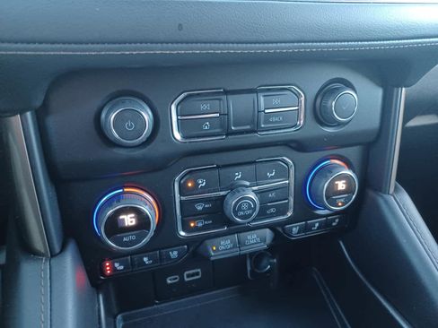 Used 2022 Chevrolet Tahoe High Country w/ Premium Package image 13