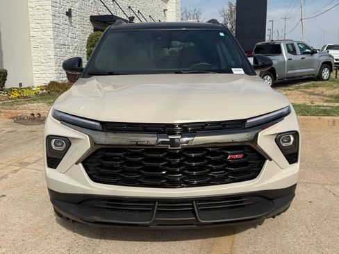 Used 2026 Chevrolet TrailBlazer RS image 3