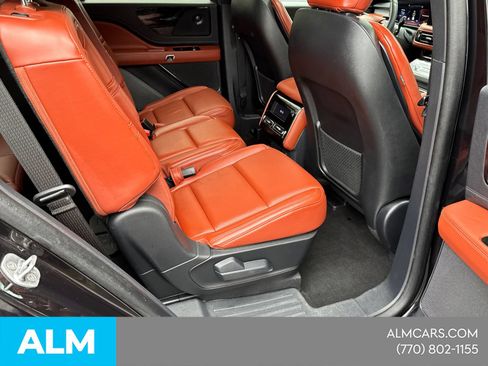 Used 2025 Lincoln Aviator Reserve AWD/4WD image 18