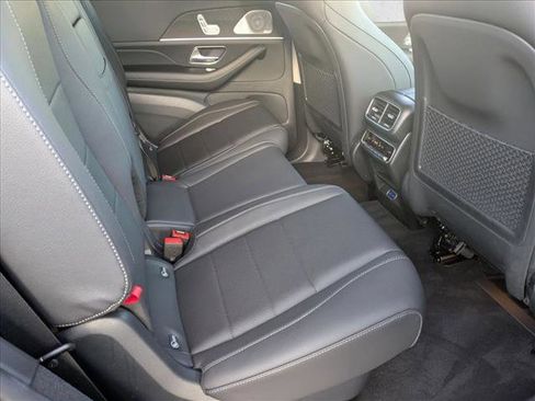 Used 2026 Mercedes-Benz GLS 450 4MATIC image 19