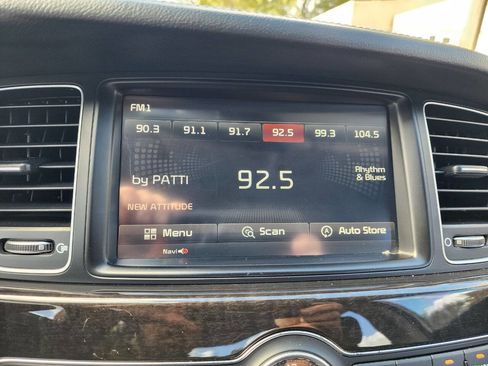 Used 2014 Kia Cadenza Premium image 40