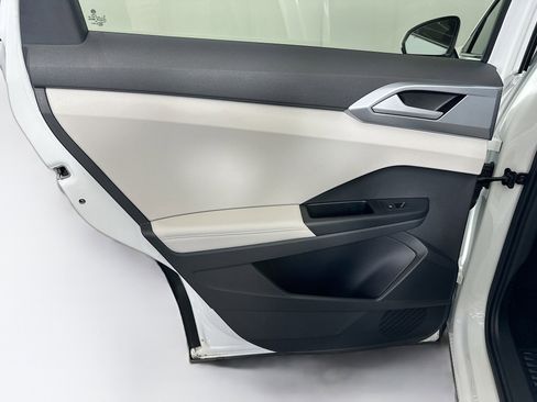 Used 2025 Volkswagen Taos SE w/ Panoramic Sunroof Package AWD/4WD image 27