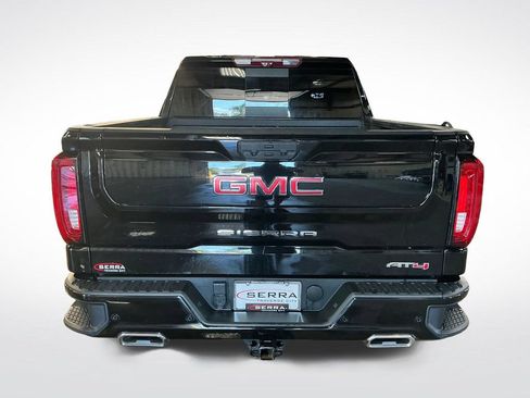 Used 2024 GMC Sierra 1500 AT4 w/ Technology Package AWD/4WD image 4
