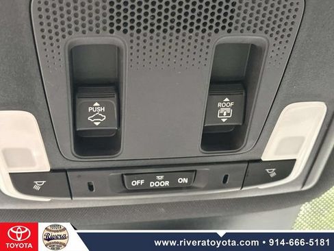 Used 2024 Honda Pilot TrailSport image 41