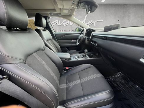 Used 2025 MAZDA CX-50 AWD 2.5 S w/ Premium Package image 24