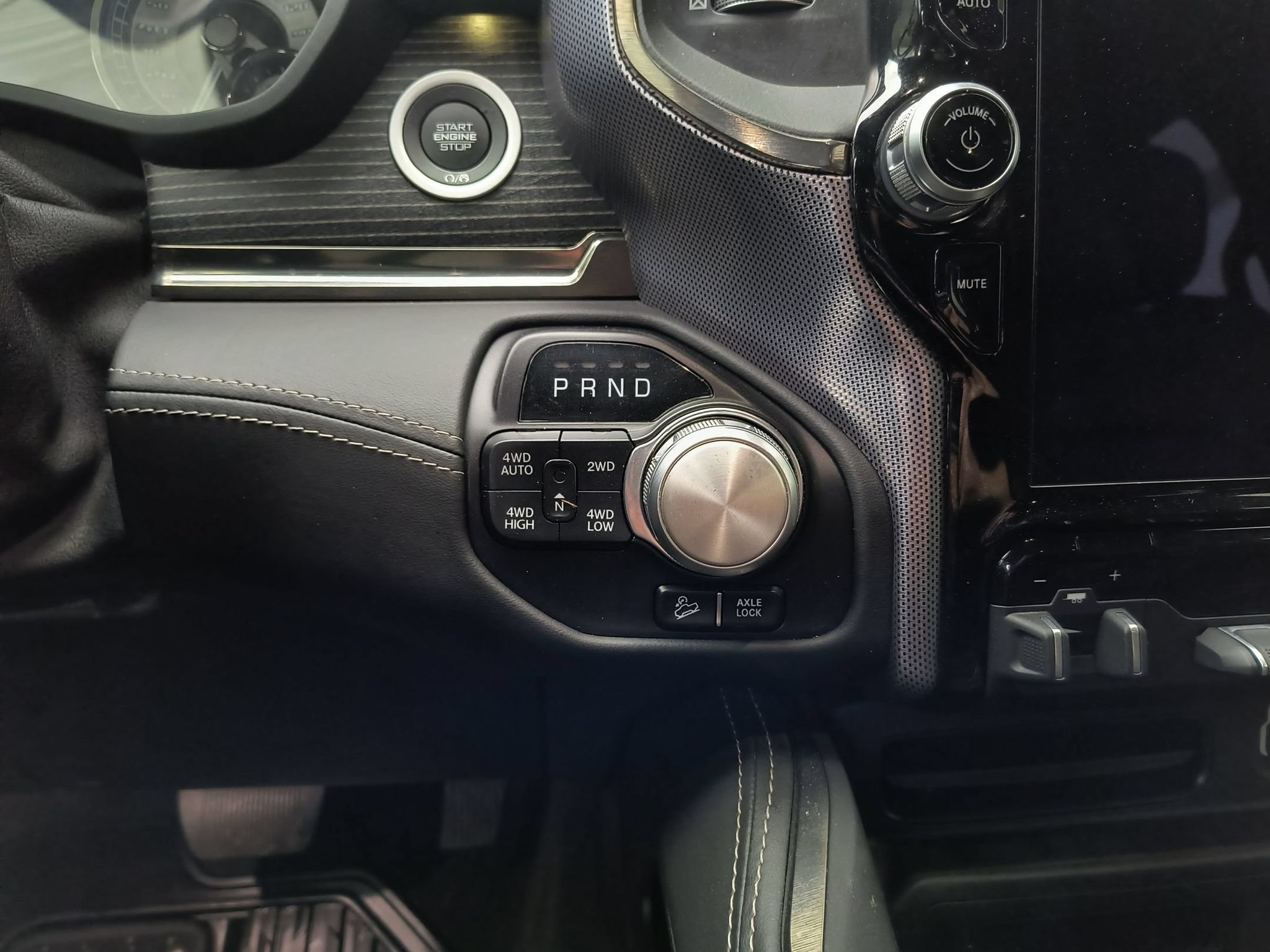 Used 2020 RAM 1500 Limited AWD/4WD image 16