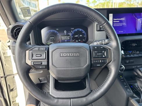 Used 2024 Toyota Land Cruiser image 28