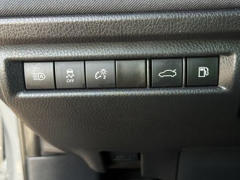 Used 2025 Toyota Camry LE FWD image 25