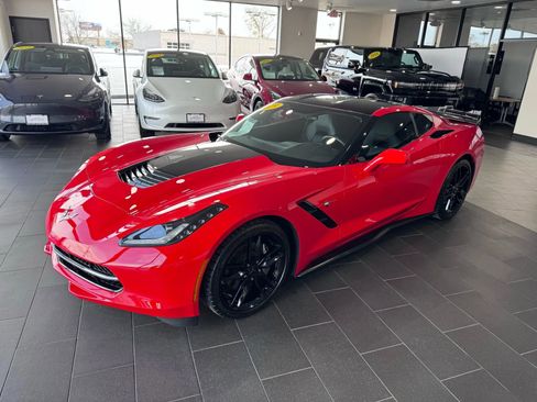 Used 2019 Chevrolet Corvette Stingray Coupe w/ 1LT image 2
