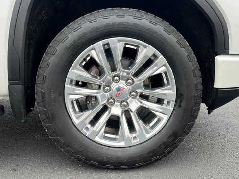 Used 2025 GMC Sierra 1500 Denali image 16