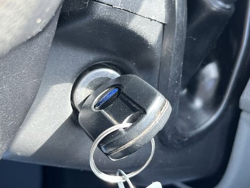 Used 2016 Ford F250 XL w/ Power Equipment Group image 27