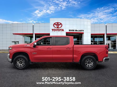 Used 2020 Chevrolet Silverado 1500 LT w/ Texas Edition AWD/4WD image 2