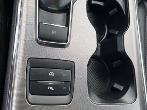 Used 2024 Ford Edge Titanium w/ Class II Trailer Tow Package image 21