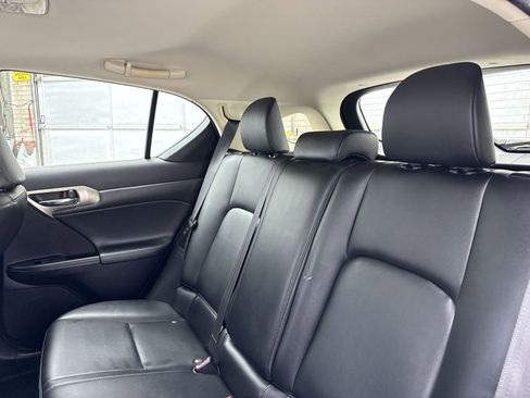 Used 2014 Lexus CT 200h image 26