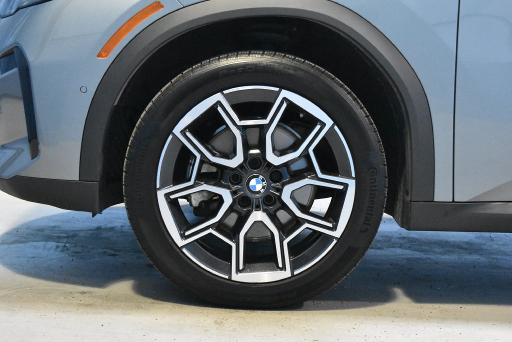 Used 2025 BMW X2 xDrive28i w/ Technology Package AWD/4WD image 21