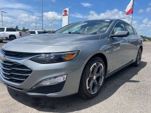 Used 2024 Chevrolet Malibu LT FWD image 11