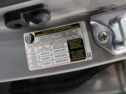 Used 2025 Subaru Forester Touring AWD/4WD image 35
