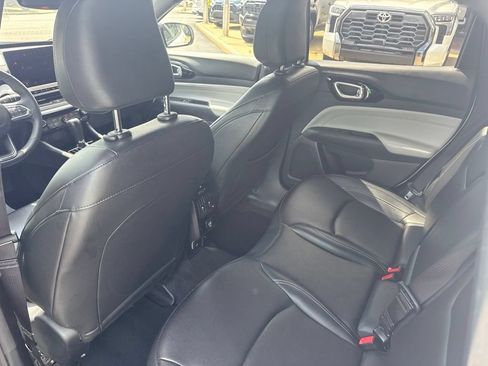 Used 2025 Jeep Compass Limited AWD/4WD image 16