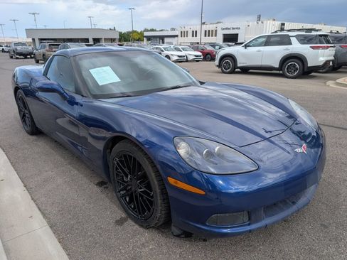 Used 2005 Chevrolet Corvette Coupe w/ Preferred Equipment Group RWD image 4