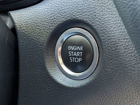 Used 2025 Toyota Corolla LE image 20