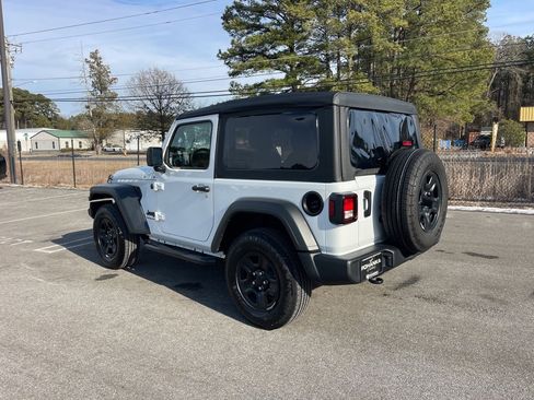 Used 2025 Jeep Wrangler Sport image 7