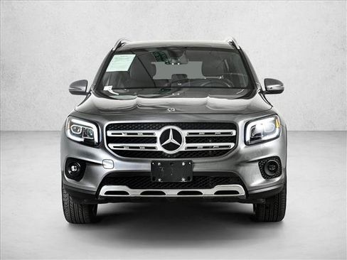 Used 2020 Mercedes-Benz GLB 250 4MATIC image 2