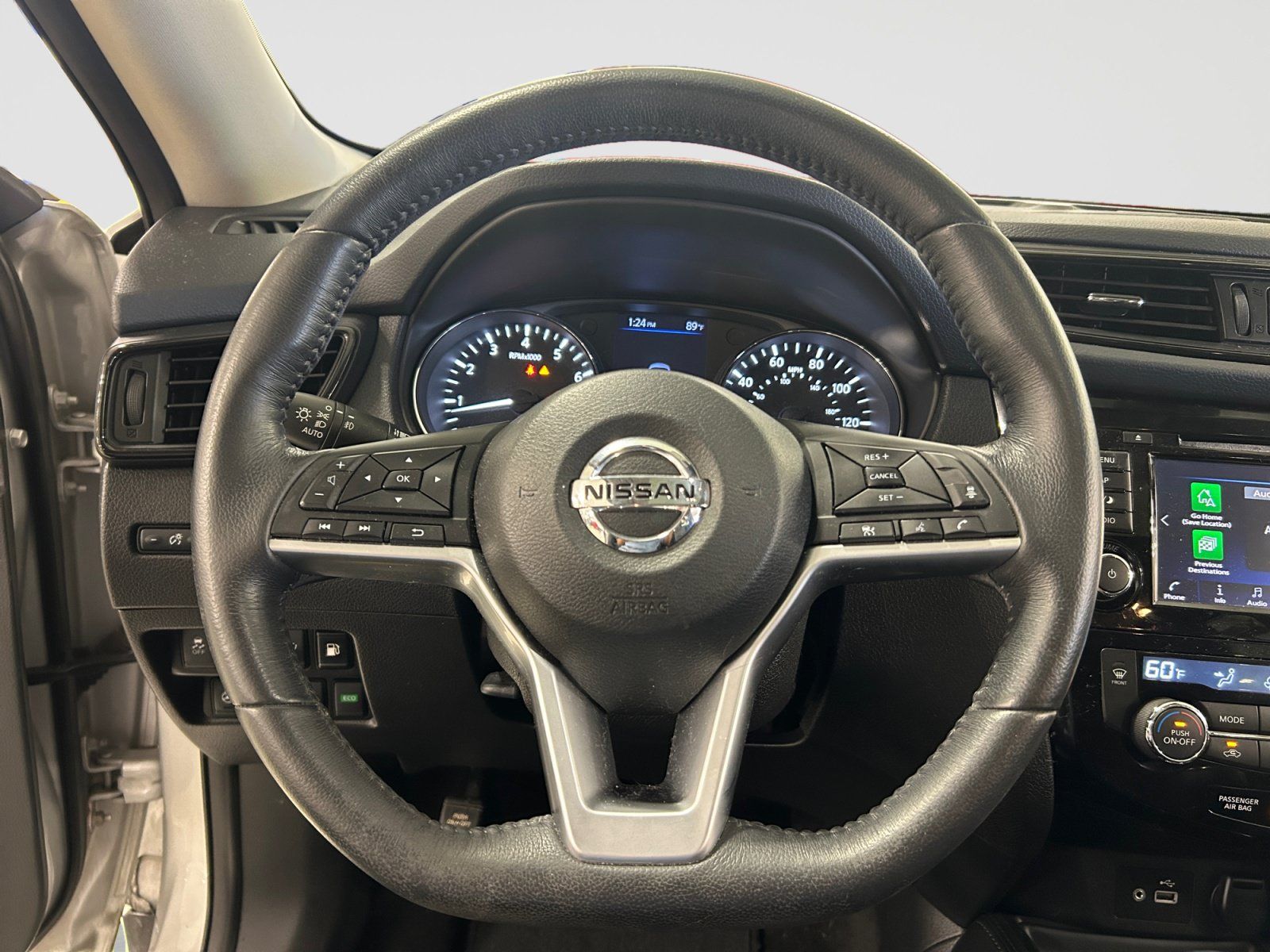 Used 2018 Nissan Rogue SL w/ Premium Package AWD/4WD image 13