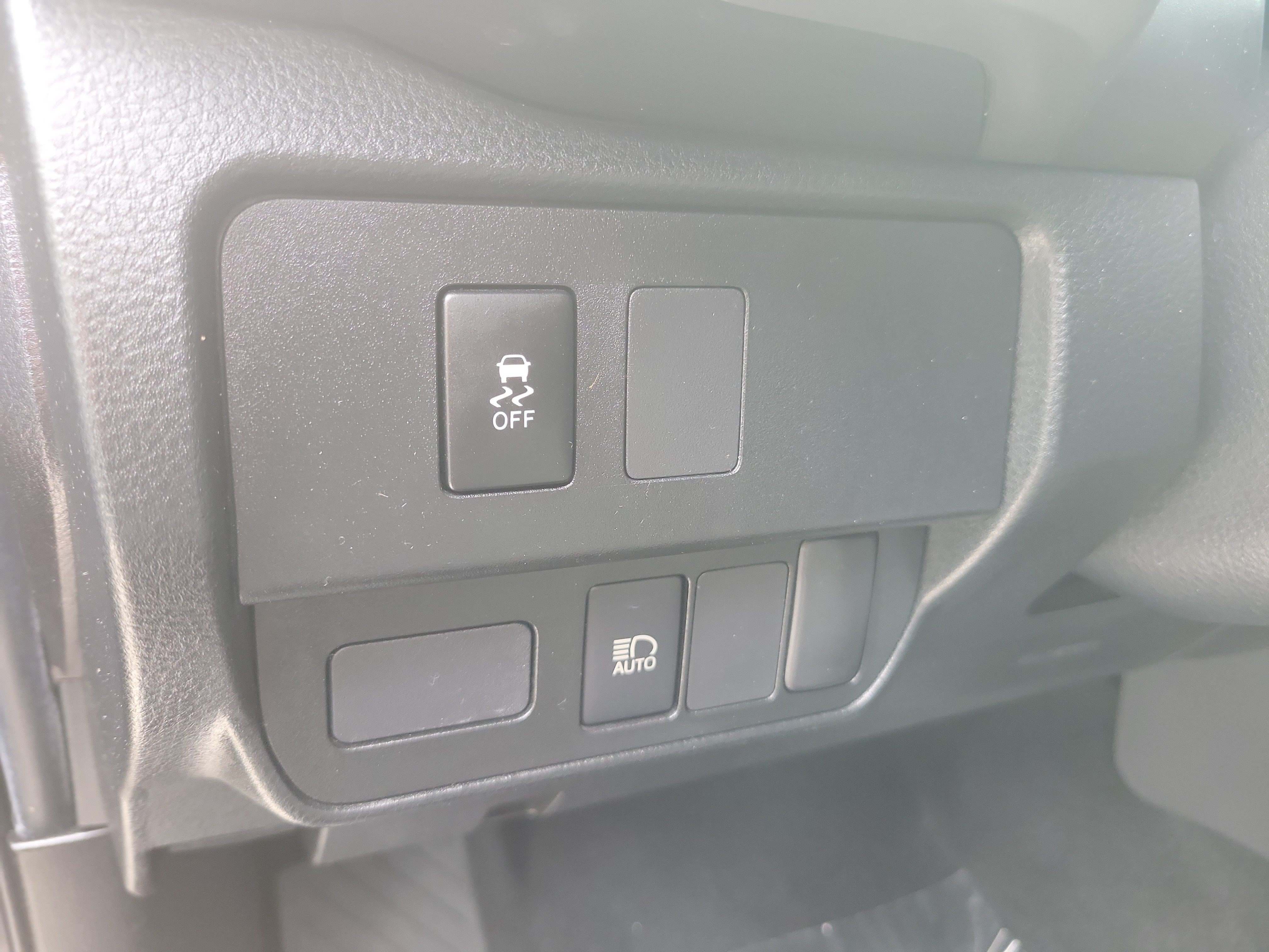 Used 2022 Toyota Tacoma SR5 RWD image 17