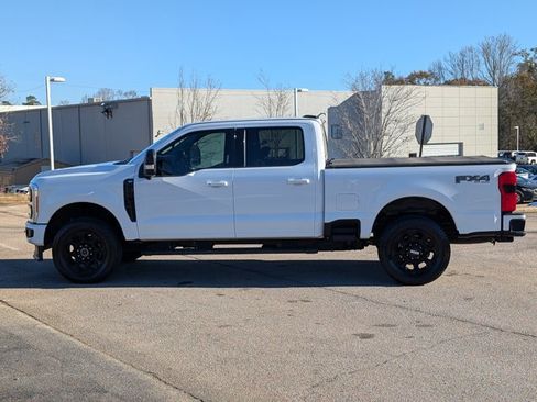 Used 2023 Ford F250 XLT w/ Black Appearance Package image 12