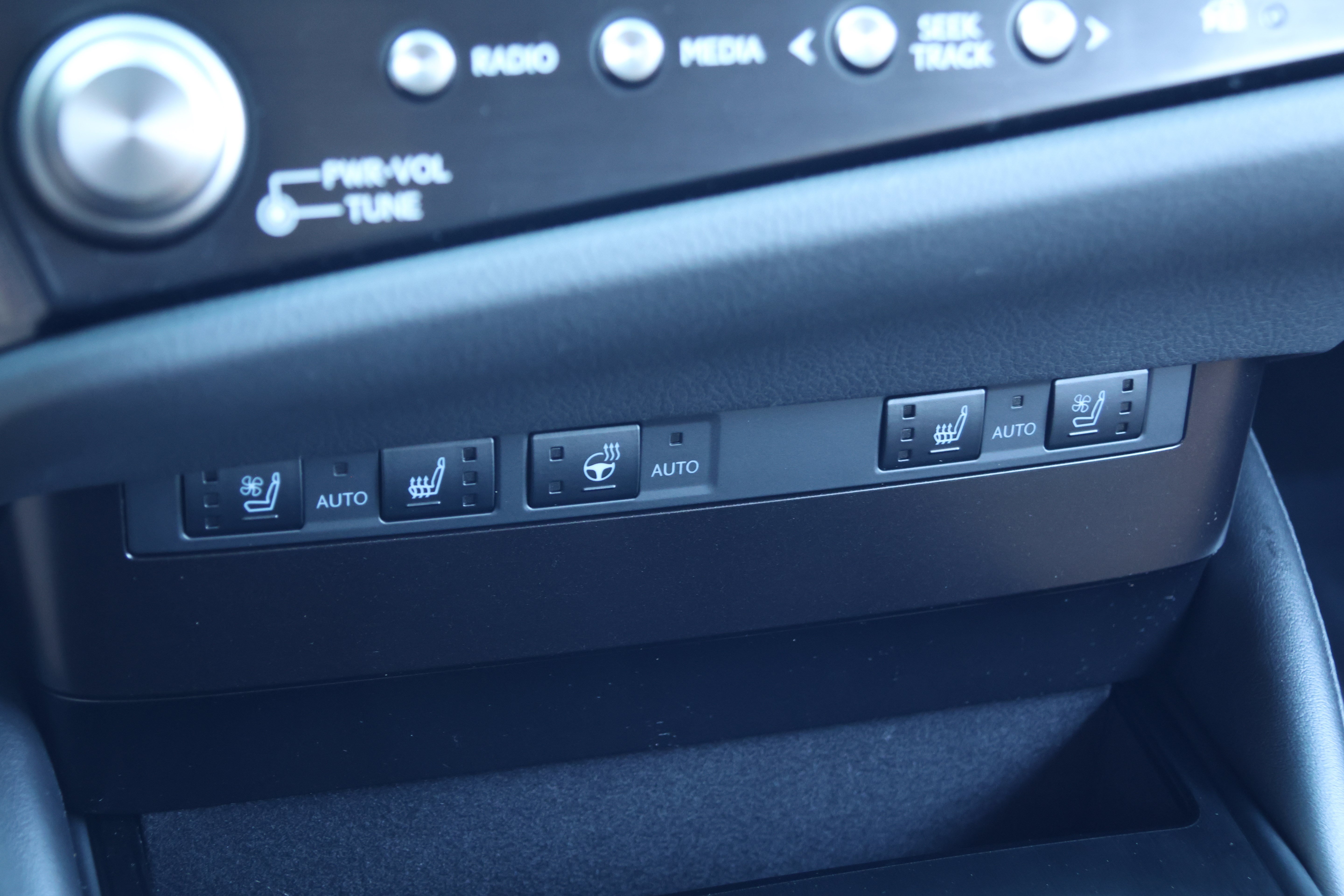 Used 2024 Lexus ES 350 w/ Premium Package FWD image 22