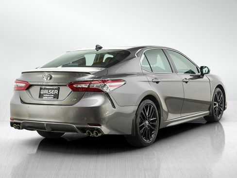 Used 2018 Toyota Camry XSE FWD image 5