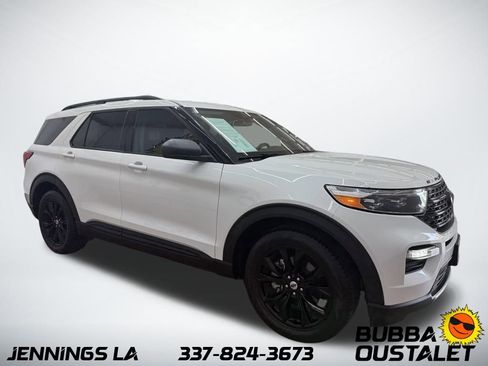 Used 2023 Ford Explorer XLT w/ Equipment Group 202A image 5