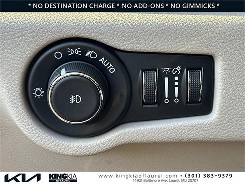 Used 2022 Chrysler Pacifica Touring-L image 14