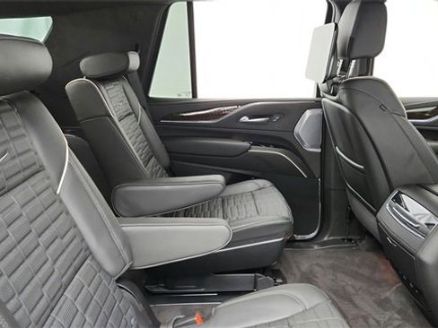 Certified 2024 Cadillac Escalade Sport Platinum image 22