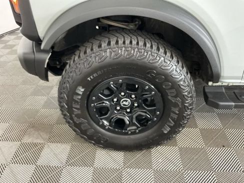 Used 2023 Ford Bronco Wildtrak AWD/4WD image 32