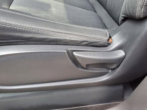 Used 2018 Nissan Titan SV image 20