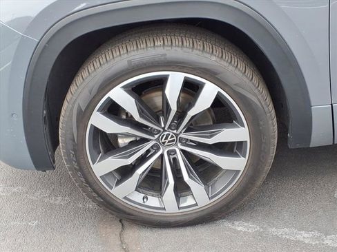 Used 2022 Volkswagen Atlas Cross Sport SEL Premium R-Line image 32