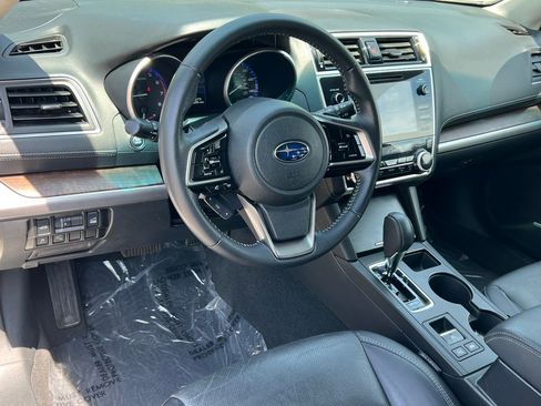 Used 2018 Subaru Outback 2.5i Limited w/ Popular Package #2 AWD/4WD image 19