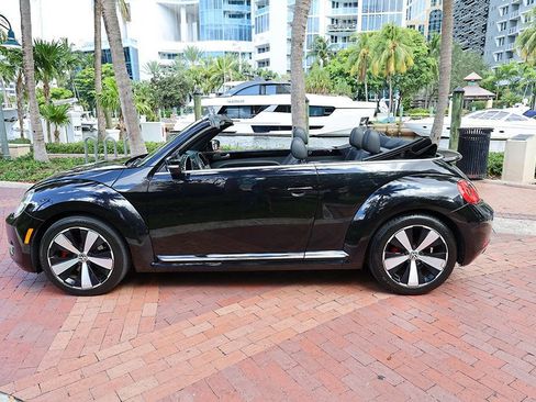 Used 2013 Volkswagen Beetle 2.0T image 14