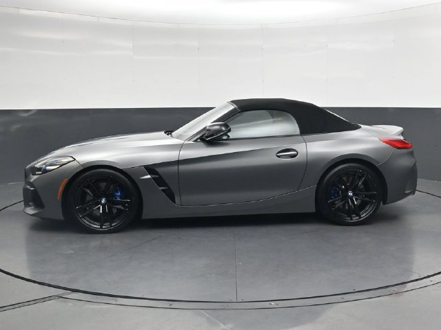 Used 2021 BMW Z4 M40i w/ Executive Package RWD image 9