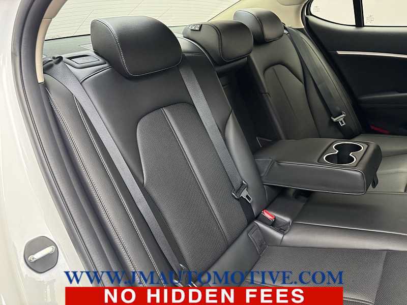 Used 2023 Genesis G70 2.0T AWD/4WD image 18