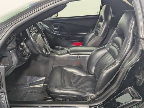 Used 2003 Chevrolet Corvette Convertible w/ Preferred Equipment Group1 image 13