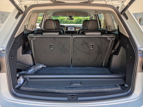 Used 2024 Volkswagen Atlas SE w/ Black Wheel Package image 19