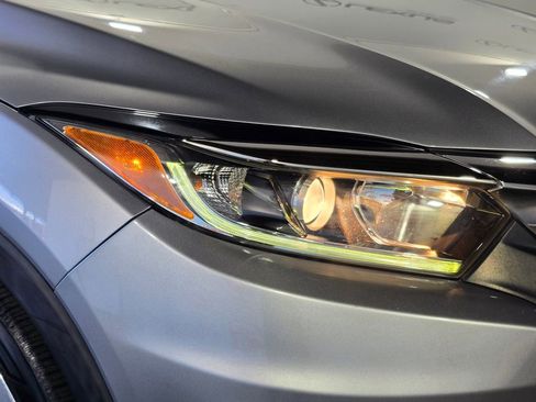 Used 2021 Honda HR-V LX image 5