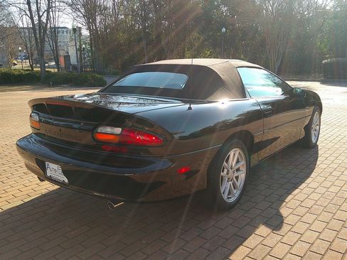 Used 2002 Chevrolet Camaro Z28 w/ SS Performance/Appearance Pkg image 12
