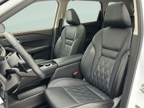 Used 2023 Nissan Rogue Platinum w/ Platinum Premium Package AWD/4WD image 15
