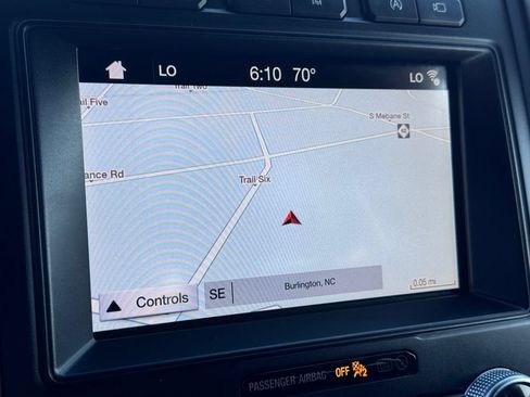 Used 2019 Ford Expedition Limited w/ Equipment Group 302A AWD/4WD image 12