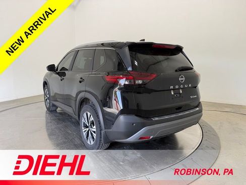 Used 2023 Nissan Rogue SV w/ SV Premium B Package AWD/4WD image 5