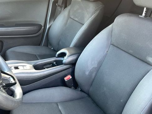 Used 2019 Honda HR-V LX image 11